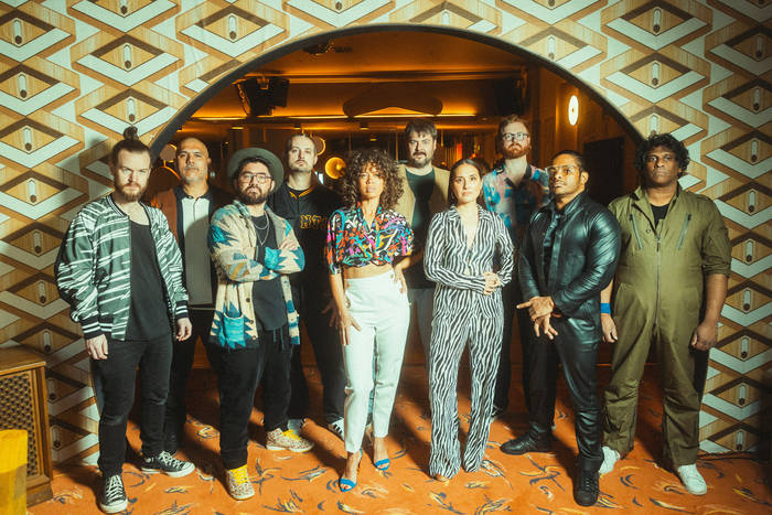 0038143654_25.jpg (95 KB)